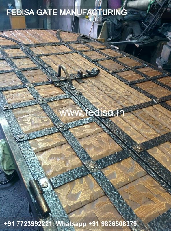 Iron Gate Design Front Gate Designs For Houses Gate Ke Upar Design Gi Square Pipe Gate Design