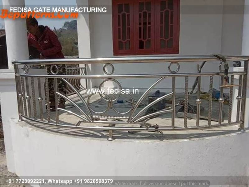 Iron Gate Design Front Gate Designs For Houses Gate Ke Upar Ka Design Loha Gate Ka Design