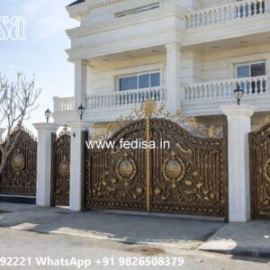 Steel Framed Wooden Gates, Lohe Ka Gate Pipe Wala Iron Gate Stock Photos And Images