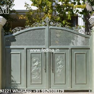 Loha Get Design, Gate Design 4 Feet Iron Gate Stock Photos And Images