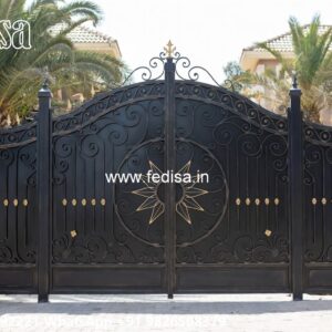 Low Cost Gate Design, Folding Grill Gate Iron Gate Stock Photos And Images