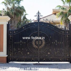 Gate Top Design, Cnc Design For Gate Iron Gate Stock Photos And Images