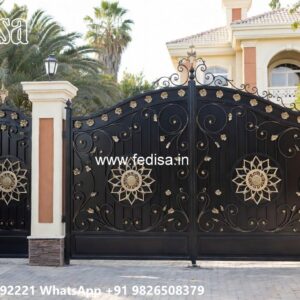 Loha Get Design, Gate Design And Colour Iron Gate Stock Photos And Images