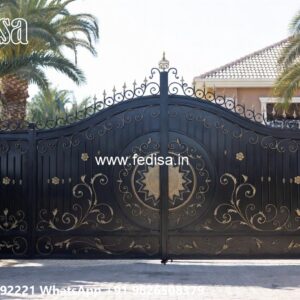 Low Cost Gate Design, House Boundary Gate Iron Gate Stock Photos And Images
