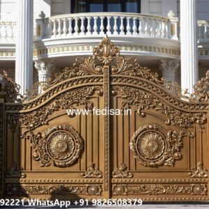 Gate Top Design, Main Gate Design Loha Iron Gate Stock Photos And Images