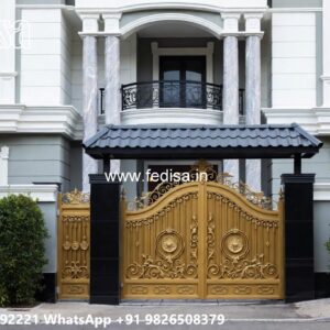 Gate Top Design, Main Gate Design 12 Feet Iron Gate Stock Photos And Images