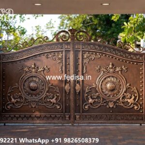 Low Cost Gate Design, Gate Outside Design Iron Gate Stock Photos And Images