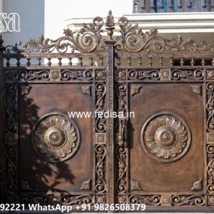 Sliding Gate Design For Small House, Ghar Ka Gate Ka Design Iron Gate Stock Photos And Images