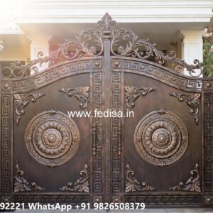 Steel Gate Handle Design, Simple Gate Design For Home Iron Gate Stock Photos And Images