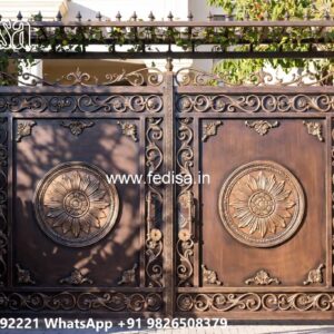 Sliding Gate Design For Small House, Lohe Ke Gate Ka Design Iron Gate Stock Photos And Images