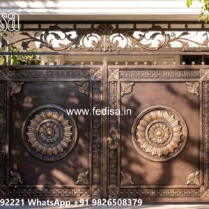 Sliding Gate Design For Small House, Main Gate Handle Design Iron Gate Stock Photos And Images