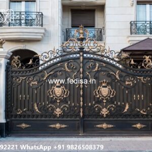 Classic Gate Design, Modern Fence Gate Iron Gate Stock Photos And Images