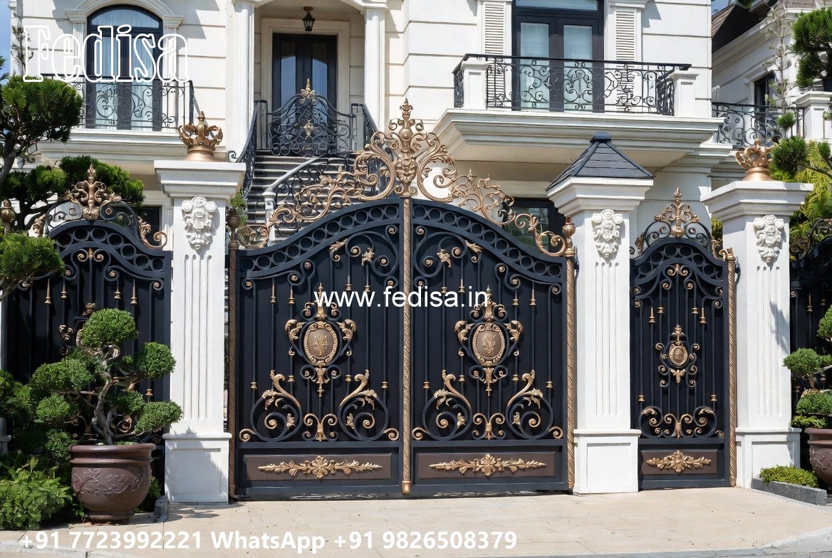 Sliding Gate Lock Design, Gate Design Pipe Iron Gate Stock Photos And Images