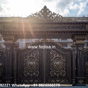 Sliding Gate Design For Small House, Acp Gate Design Iron Gate Stock Photos And Images