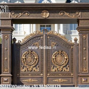 Classic Gate Design, Gate Design Wala Iron Gate Stock Photos And Images