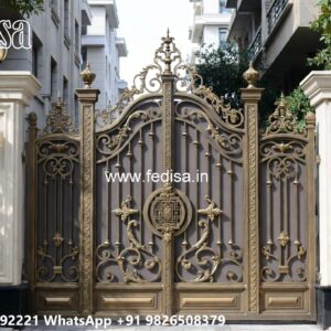 Sliding Gate Lock Design, 10 Foot Gate Design Iron Gate Stock Photos And Images