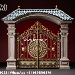 Pipe Design Gate, Design Of Main Gate In Iron Iron Gate Stock Photos And Images
