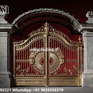 Fancy Steel Gate Design, Main Gate Ke Upar Ki Design Iron Gate Stock Photos And Images