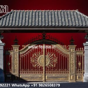 Classic Gate Design, Collapsible Gate Colour Iron Gate Stock Photos And Images