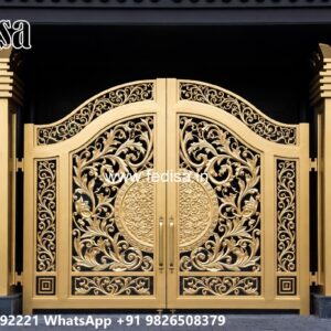 Classic Gate Design, Fancy Gate Colour Iron Gate Stock Photos And Images