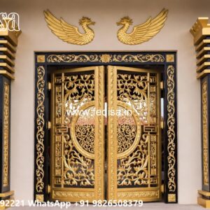 Classic Gate Design, Lohe Ka Get Dijain Iron Gate Stock Photos And Images