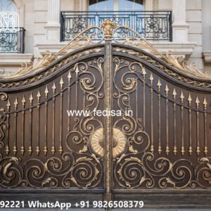 Cnc Main Gate Design, Compound Wall With Grill Design Iron Gate Stock Photos And Images