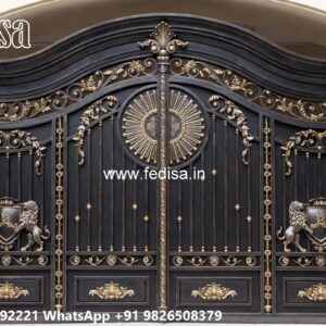 Sliding Gate Design For Small House, Main Gate Design 6 Feet Iron Gate Stock Photos And Images