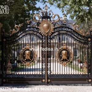 Sliding Gate Design For Small House, Pipe Wala Gate Design Iron Gate Stock Photos And Images