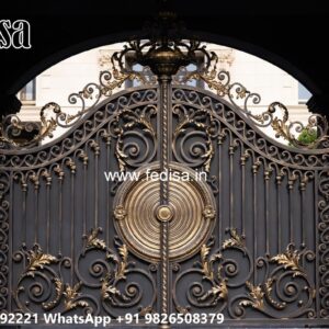 Sliding Gate Design For Small House, Best Design For Main Gate Iron Gate Stock Photos And Images