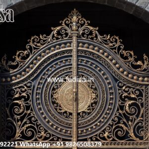 Steel Single Gate Design, Lohe Ke Gate Design Wale Iron Gate Stock Photos And Images