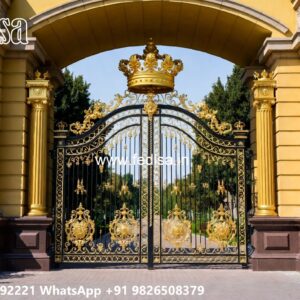 Iron Gate Colour Design, Grill Gate Design Iron Gate Stock Photos And Images