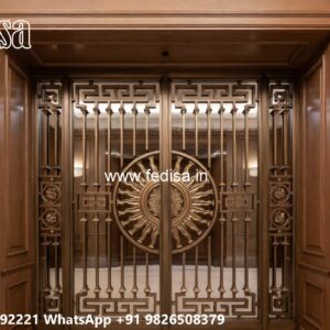 Traditional Gate Design, Simple Gate Design For Home Iron Gate Stock Photos And Images
