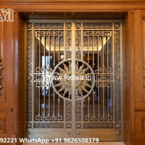 Iron Gate Design For Main Gate, Front Gate Grill Design Iron Gate Stock Photos And Images