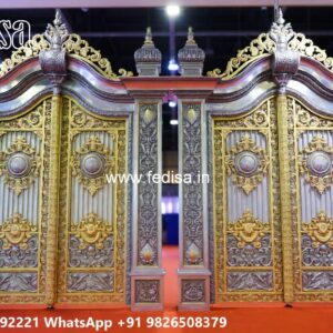 Traditional Gate Design, Compound Wall Gate Price Iron Gate Stock Photos And Images