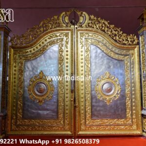 Traditional Gate Design, Outer Gate Design Iron Gate Stock Photos And Images