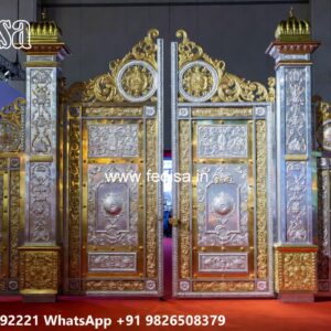 Compound Gate Price, Maharaja Gate Pipe Design Iron Gate Stock Photos And Images