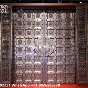 Iron Gate Design For Main Gate, Square Gate Design Iron Gate Stock Photos And Images