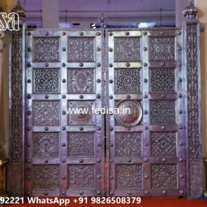 Compound Gate Simple Design, Modern Steel Gate Iron Gate Stock Photos And Images