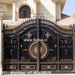 Compound Gate Simple Design, Compound Gate Simple Design Iron Gate Stock Photos And Images