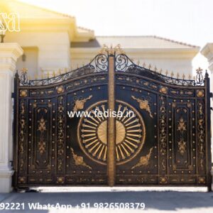 Traditional Gate Design, Mesh Gate Design Iron Gate Stock Photos And Images