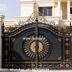 Iron Gate Colour Design, Luxury Gate Design Iron Gate Stock Photos And Images