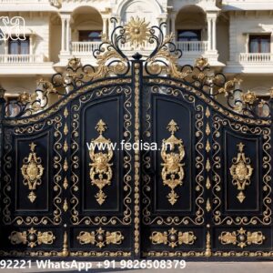 Iron Gate Design For Main Gate, Makan Ka Get Dijain Iron Gate Stock Photos And Images