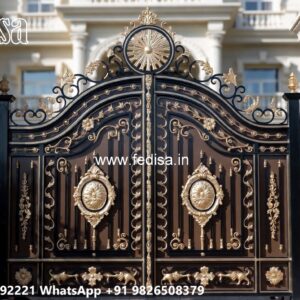 Steel Gate Ka Design, Makan Ke Gate Ki Design Iron Gate Stock Photos And Images