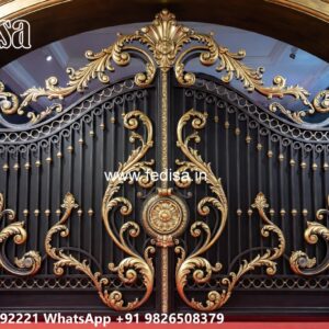 Traditional Gate Design, Lohe Ka Gate Pipe Wala Iron Gate Stock Photos And Images