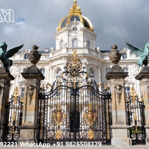 Iron Gate Colour Design, Beautiful Fences And Gates Iron Gate Stock Photos And Images