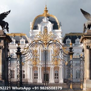 Compound Gate Simple Design, Main Gate Upper Design Iron Gate Stock Photos And Images