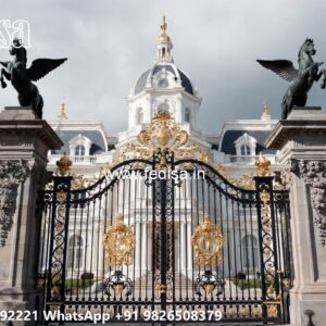 Steel Gate Ka Design, Main Gate Simple Design For Home Iron Gate Stock Photos And Images