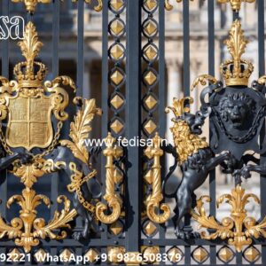 Modern Front Gate, Indian Gate Design For House Iron Gate Stock Photos And Images