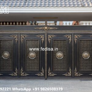 Modern Front Gate, 10 Foot Gate Design Iron Gate Stock Photos And Images