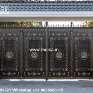 Steel Gate Ka Design, Lohe Ke Pipe Ka Gate Iron Gate Stock Photos And Images